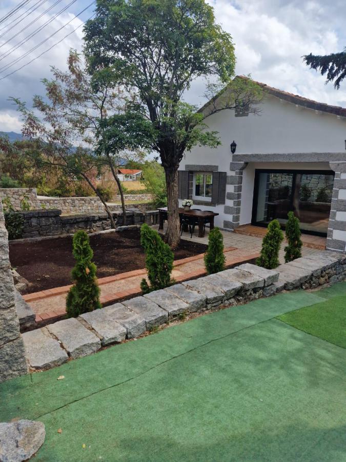 El Nido Del Aguila Hotel Las Gacelas, Becerril Becerril de la Sierra Buitenkant foto